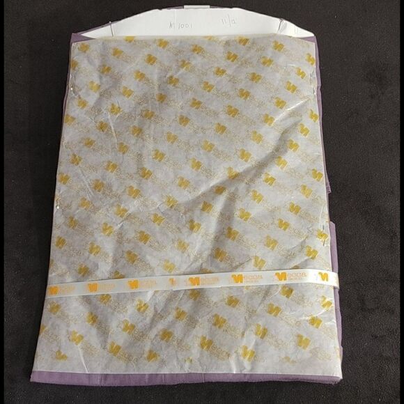 MEN'S MECCA GOLD SOLID PLUM DRESS SHIRT - Picture 2 of 4